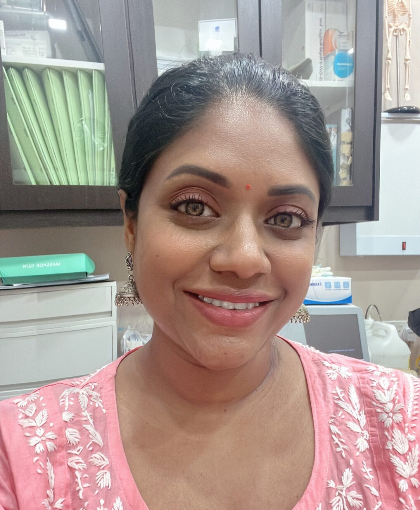 Dr Rina Threasa