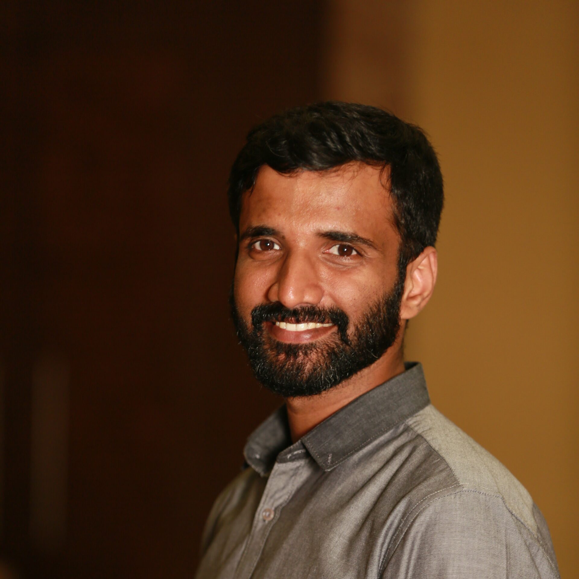 Dr S Karthikraja