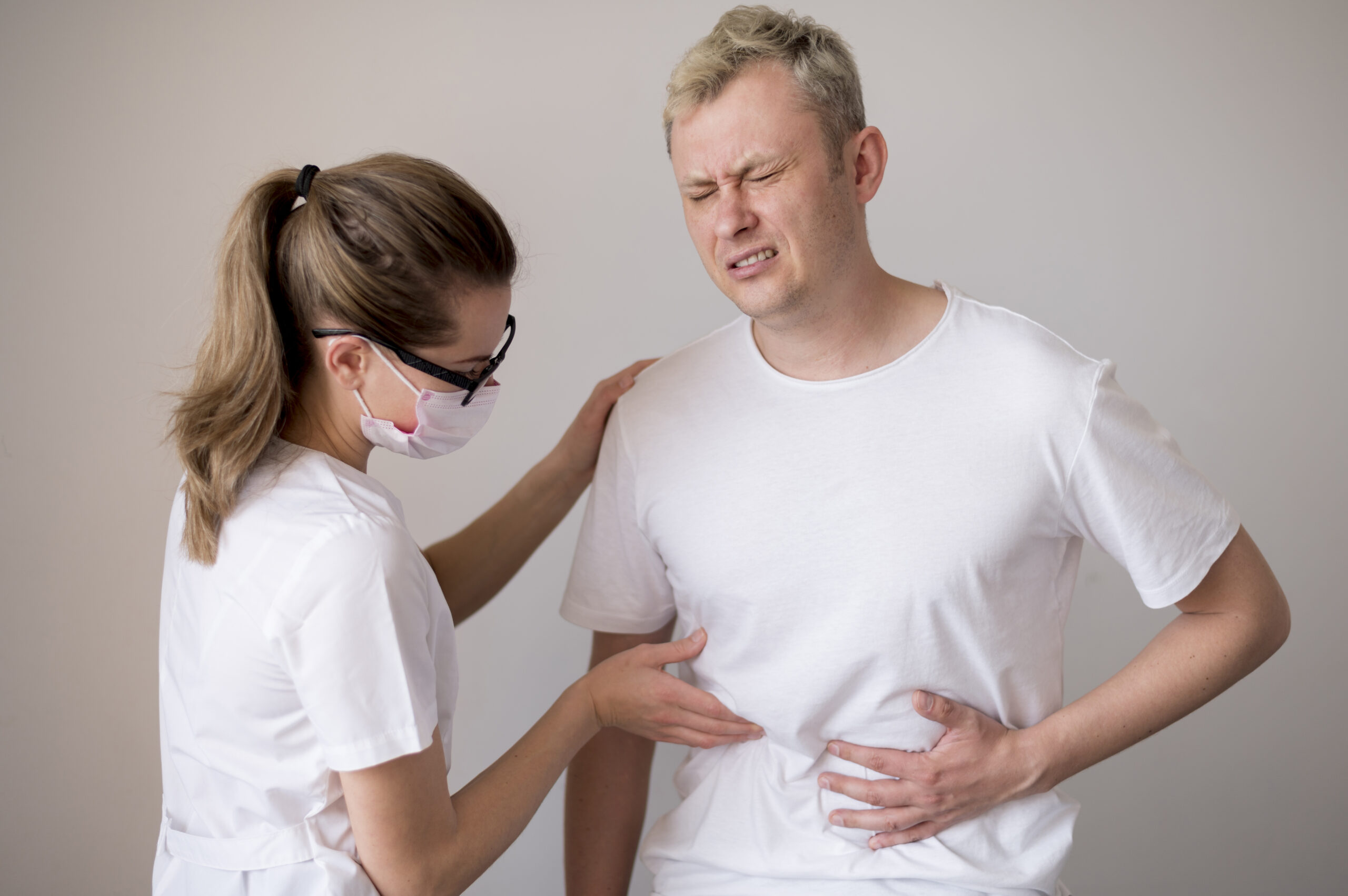 how to differentiate gallbladder and liver pain